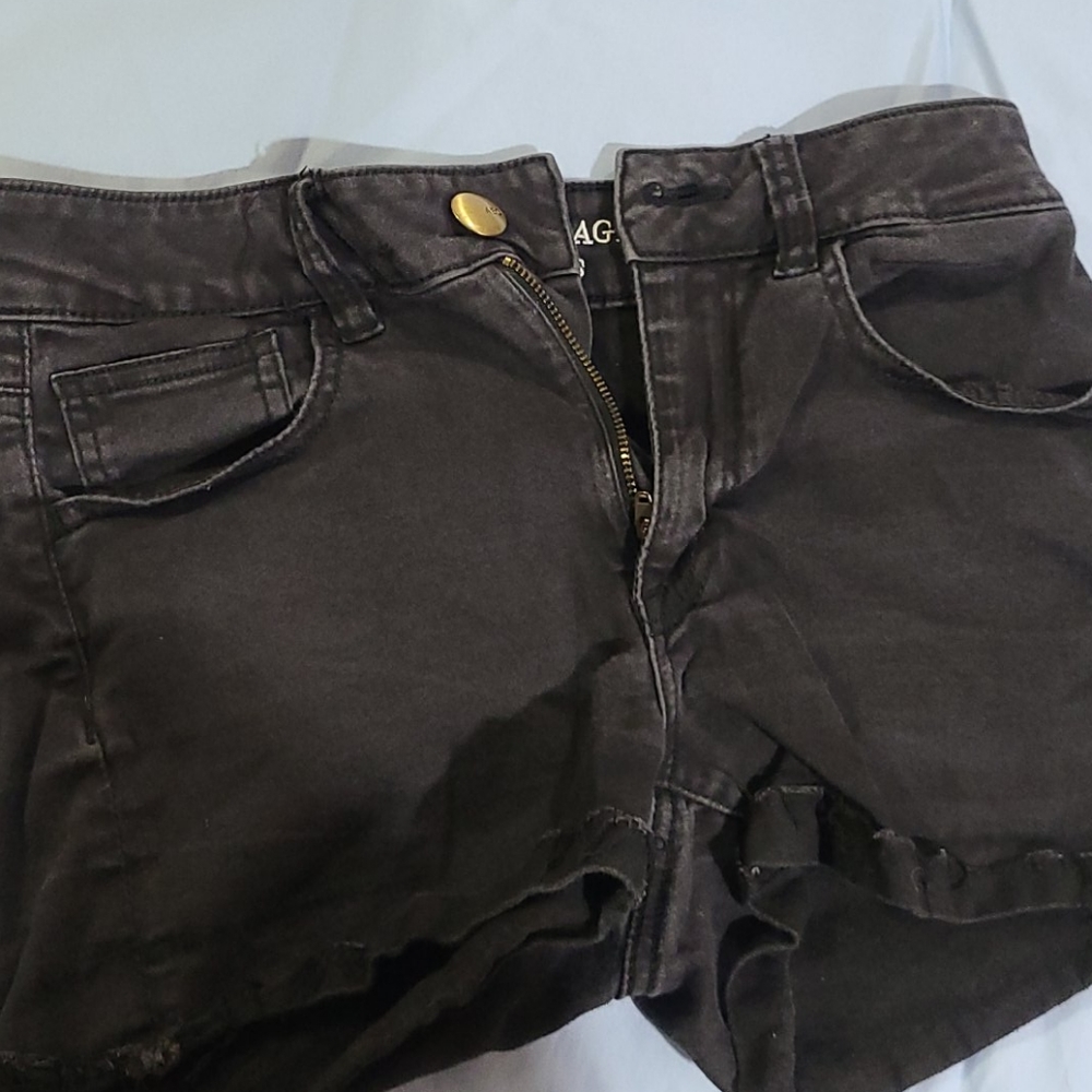 American Eagle black shorts